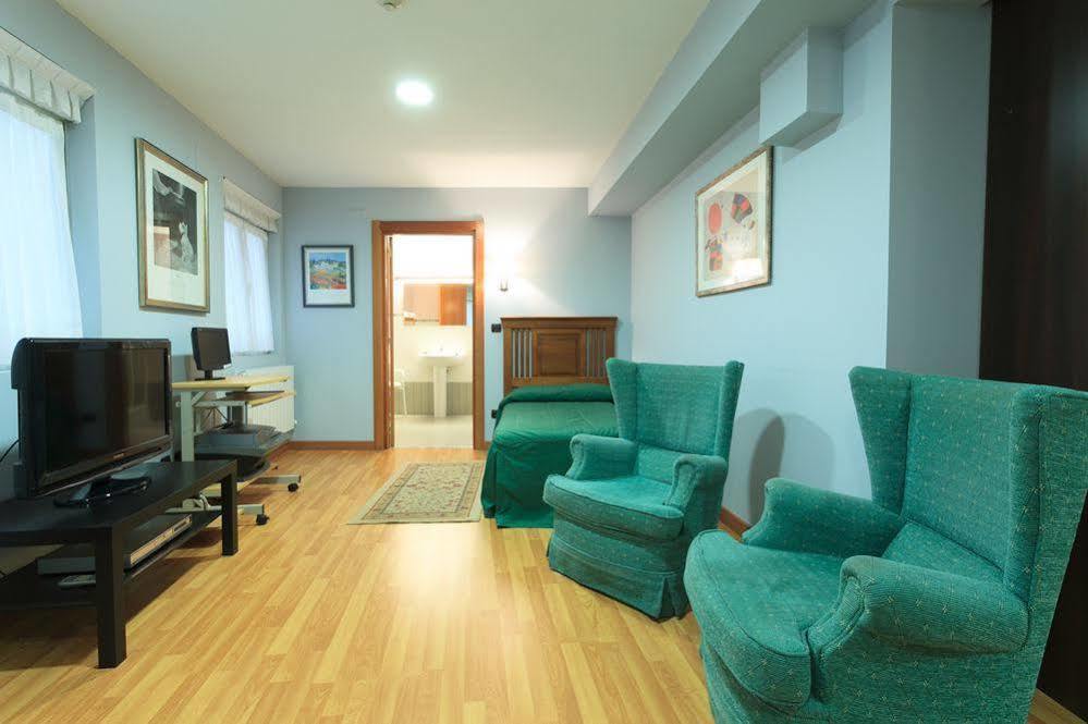 Pension Begona - Centro Ciudad Bilbao Luaran gambar