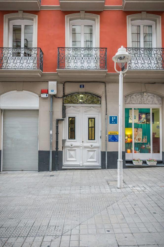 Pension Begona - Centro Ciudad Bilbao Luaran gambar