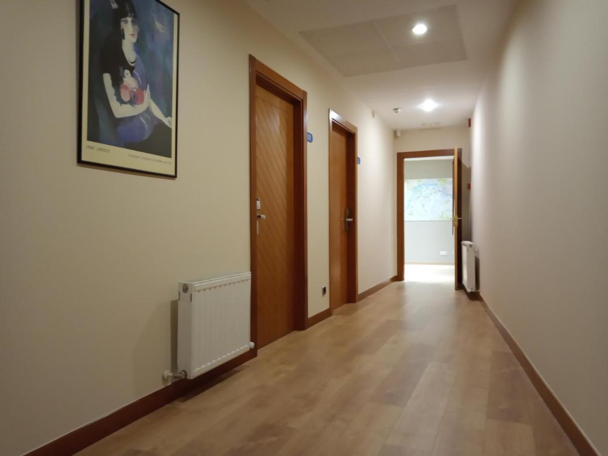 Pension Begona - Centro Ciudad Bilbao Luaran gambar