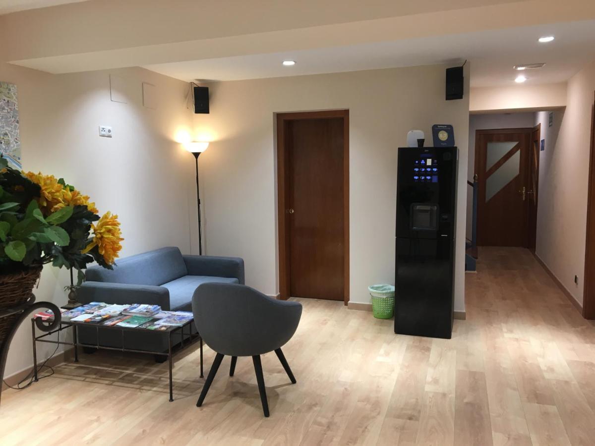 Pension Begona - Centro Ciudad Bilbao Luaran gambar